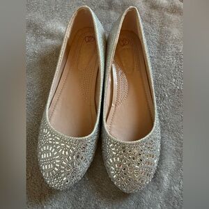 Elegant Silver Women's Flats